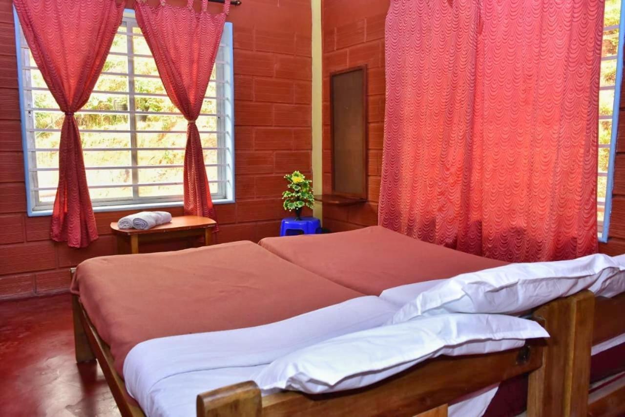 Eshwari Cottage Madikeri Exteriör bild